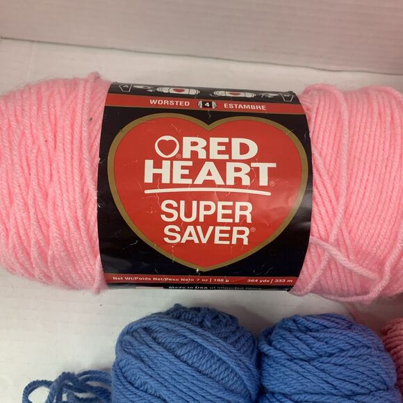 Lot Of Assorted Acrylic Yarn, Rehearsal Petal Pink And 722 Mid Pink - Picture 2 of 6